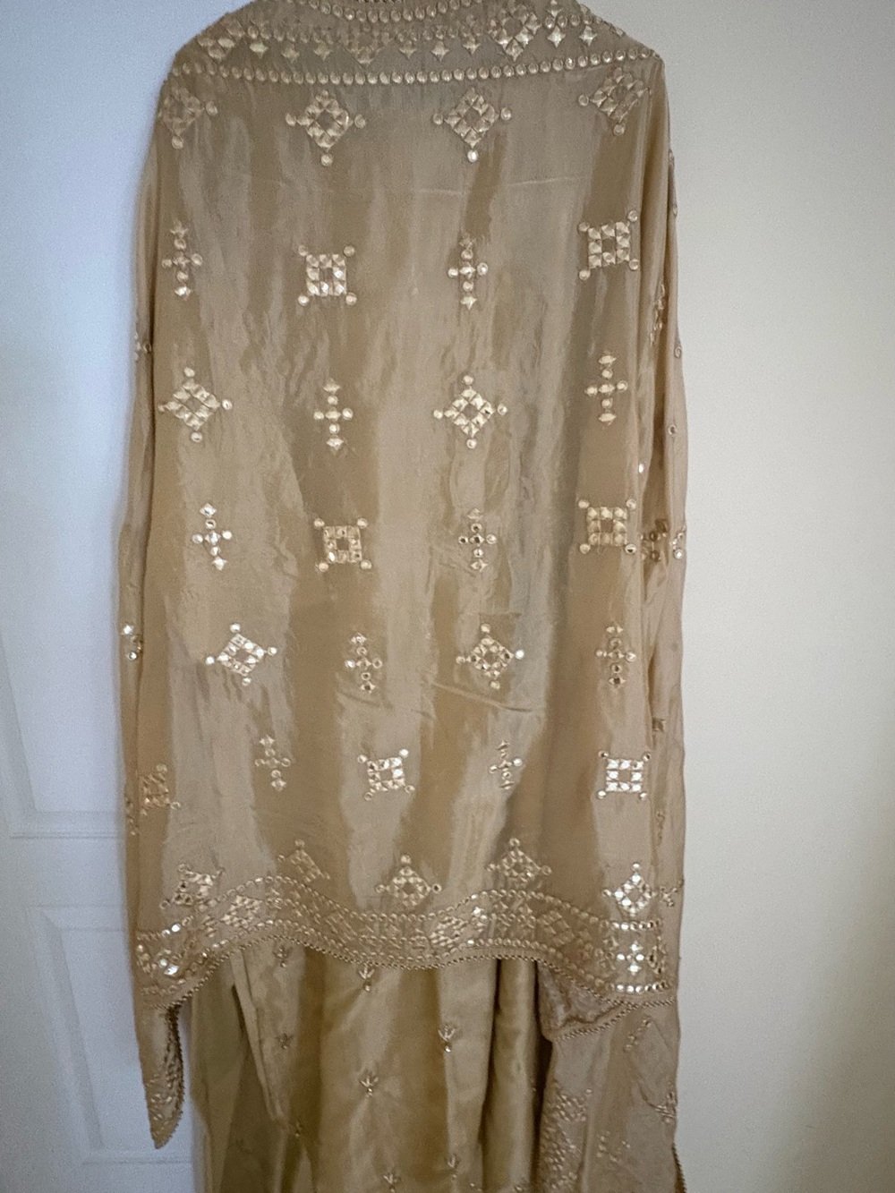Elegant Muted Gold Silk Sharara Set
Product Description | Size Medium - Picture 4 of 9